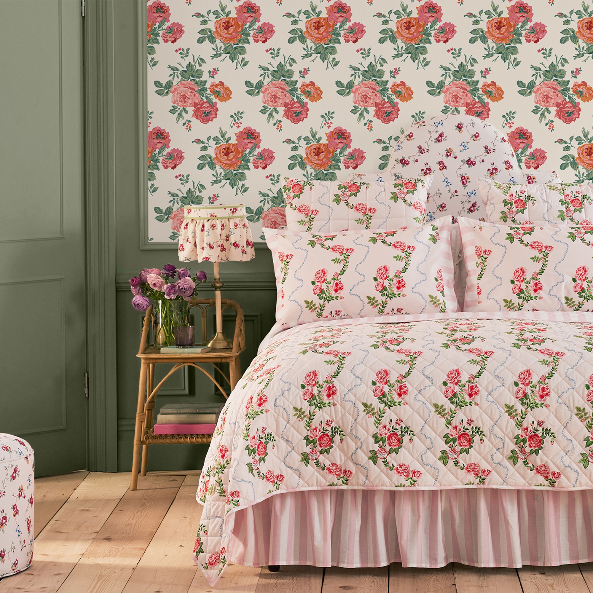 Archive Wallpaper 125494 By Cath Kidston In Rose Pink Blooms